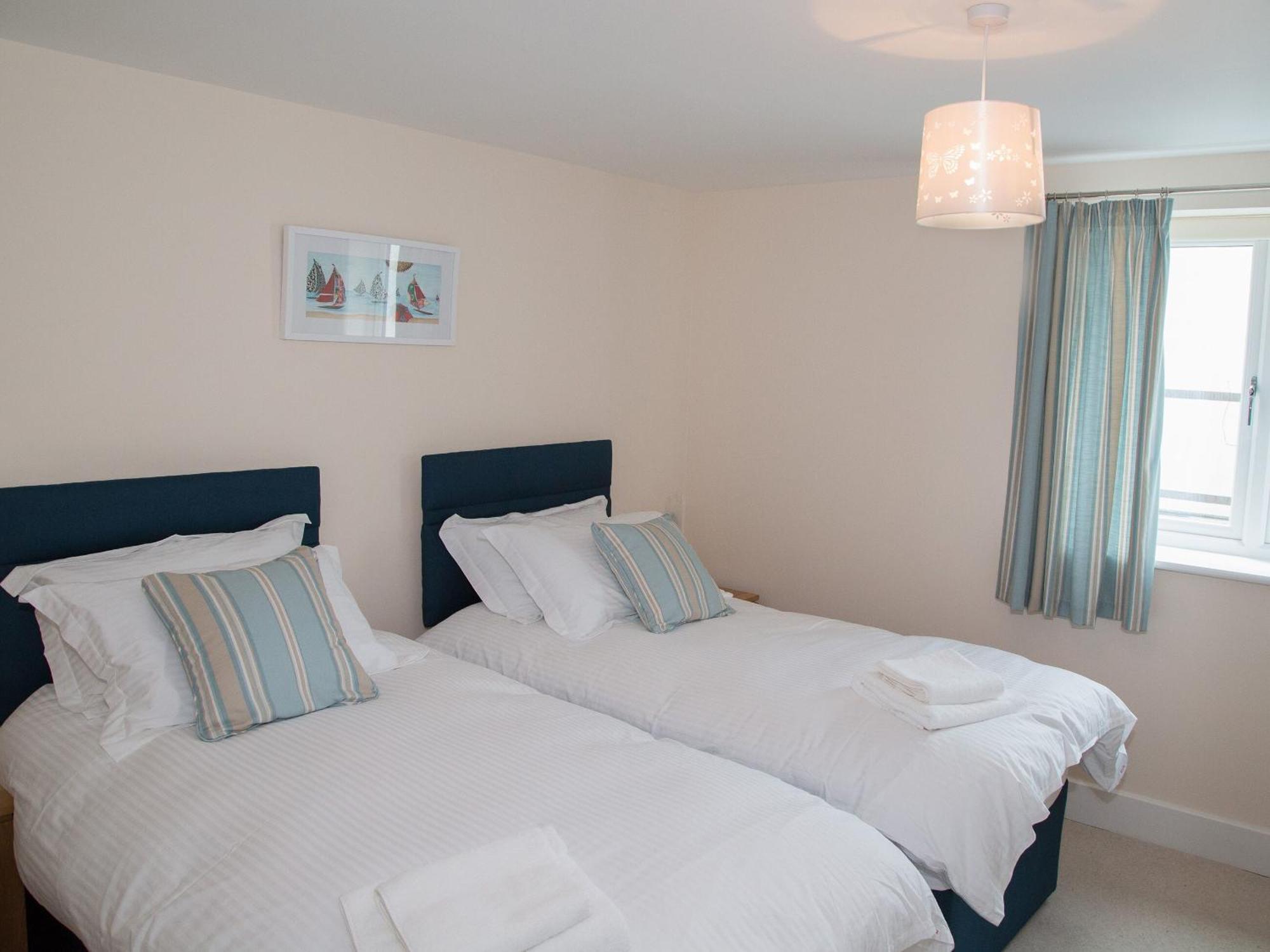 Apartment 11 - Latitude 51 Westward Ho!  Bagian luar foto